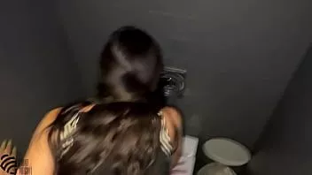 play রেস্টুরেন্টের টয়লেটে সেক্স। সংকলন