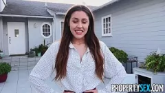 Putar Seksi Latina Catalina Ossa Menjual Properti dan Sialan Kasar!