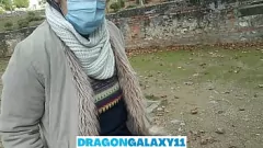 play Outdoor Public Blowjob: Amateur Brunette Gives Risky BJ in the Park