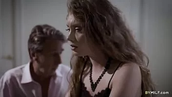 play Tată vitreg patetic își ia succes pe soția și fiica vitregă - sarah vandella, elena koshka