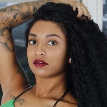 Bintang porno Ariella Ferraz