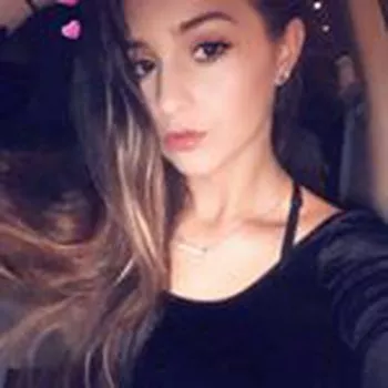 Actrita Sofie Reyez