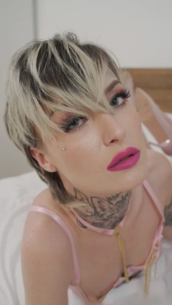 ポルノスター Tabitha Poison